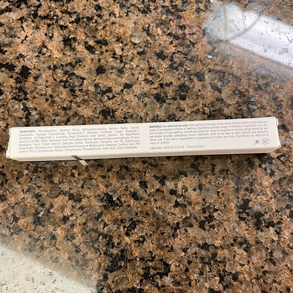 Rodan + Fields Lash Boost - Picture 4 of 7